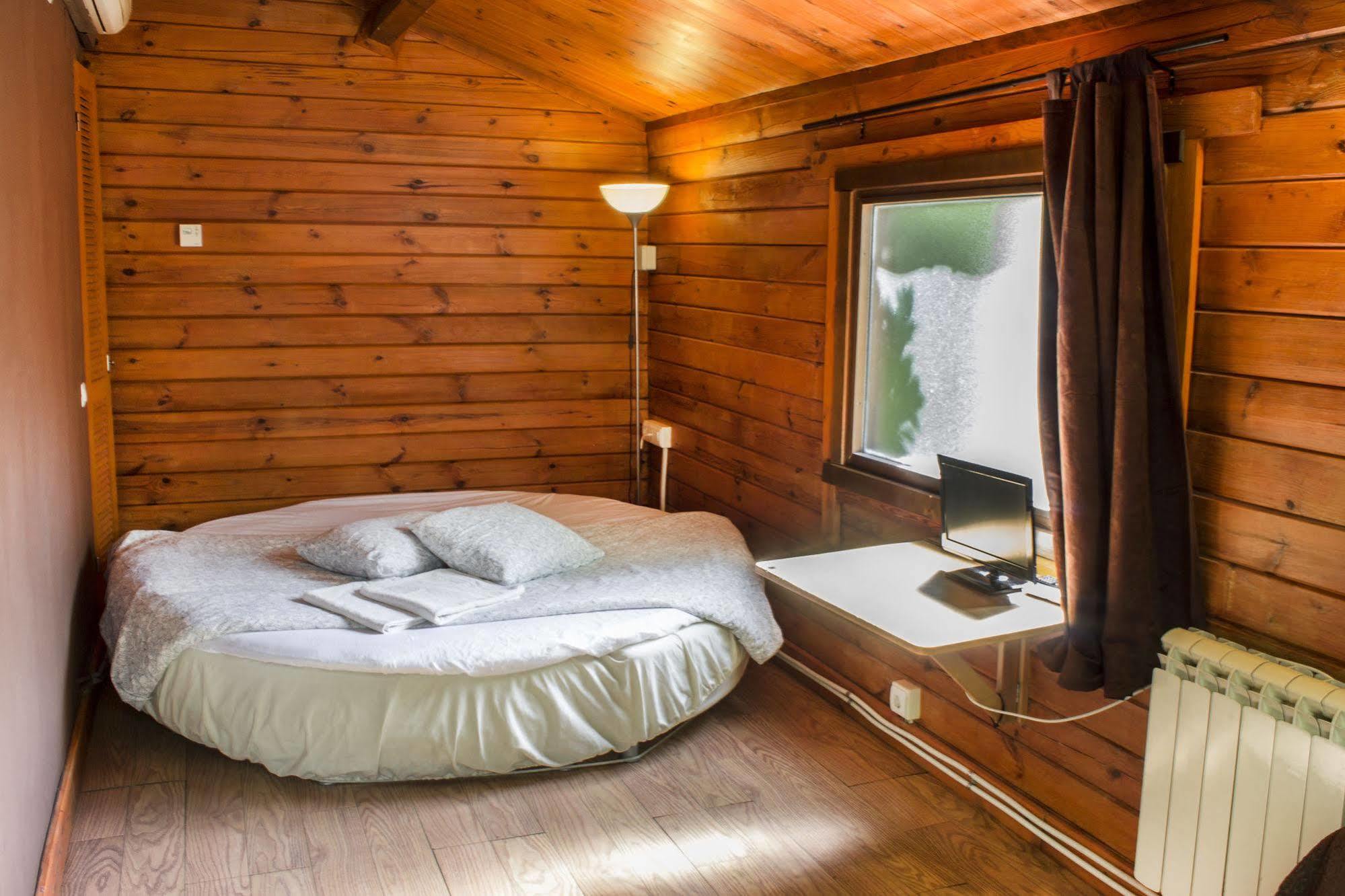 Fuente Del Lobo Glamping & Bungalows - Adults Only Pinos Genil Extérieur photo
