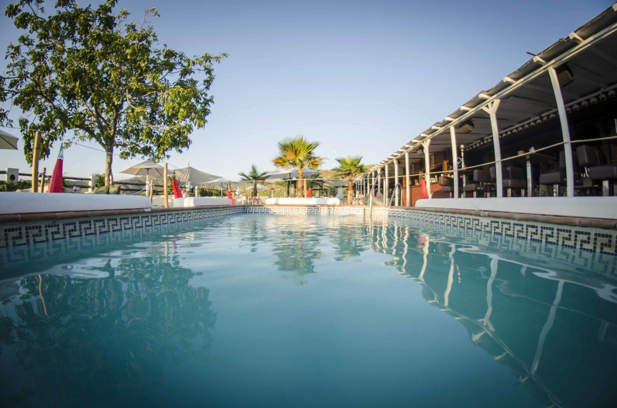 Fuente Del Lobo Glamping & Bungalows - Adults Only Pinos Genil Extérieur photo